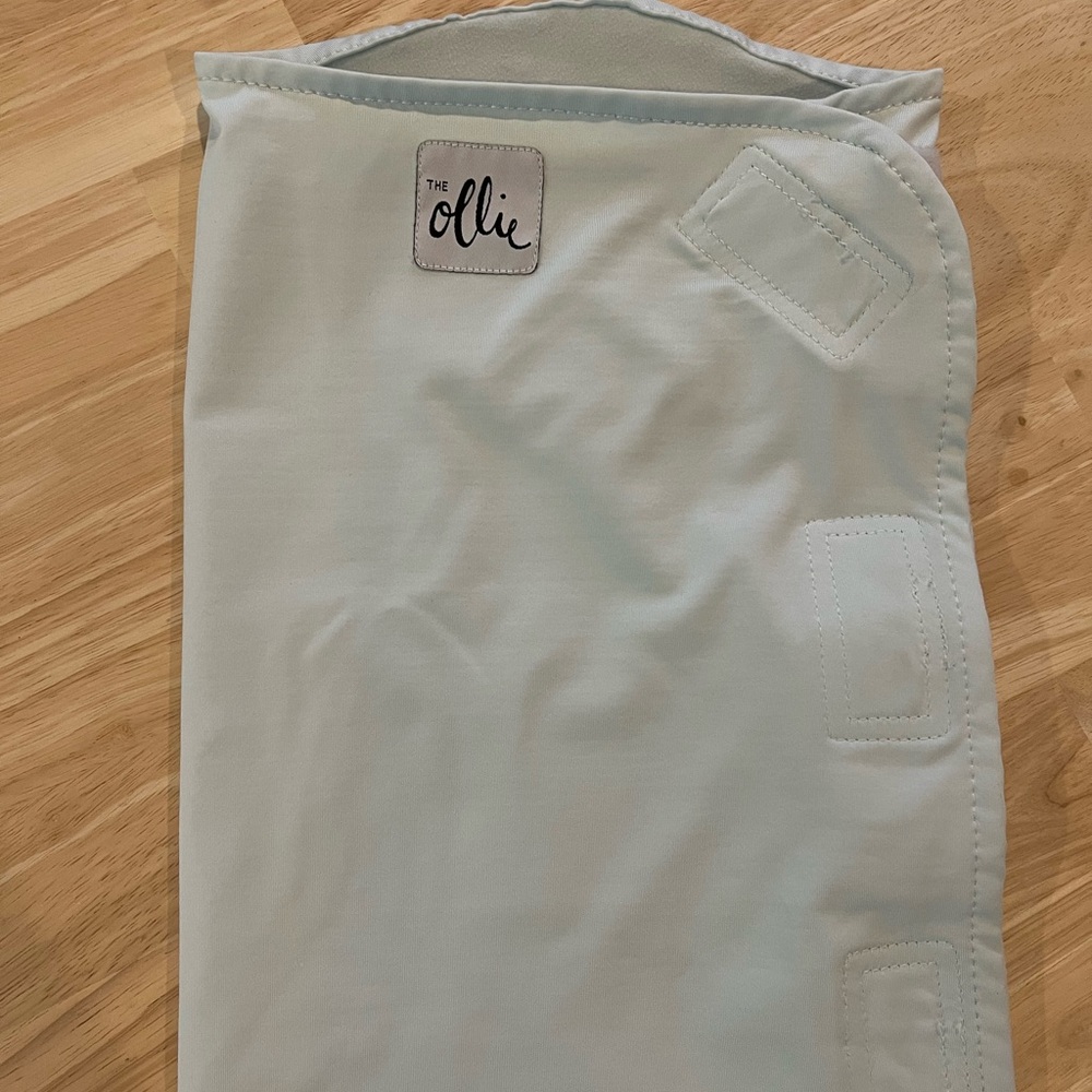 The Ollie Baby Swaddle in Light Blue